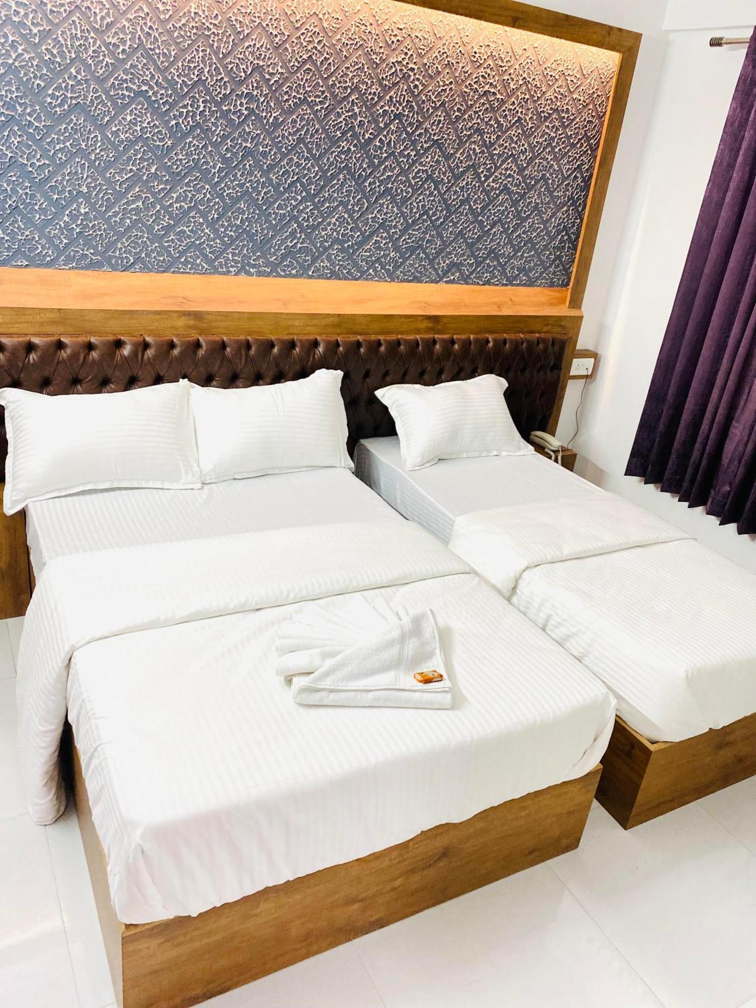 B Six Hotel Bangalore Eksteriør bilde