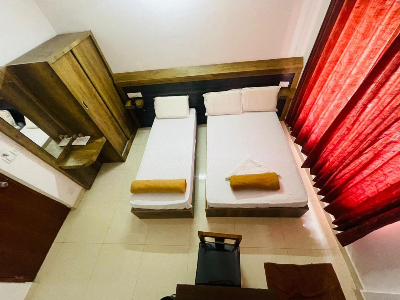 B Six Hotel Bangalore Eksteriør bilde