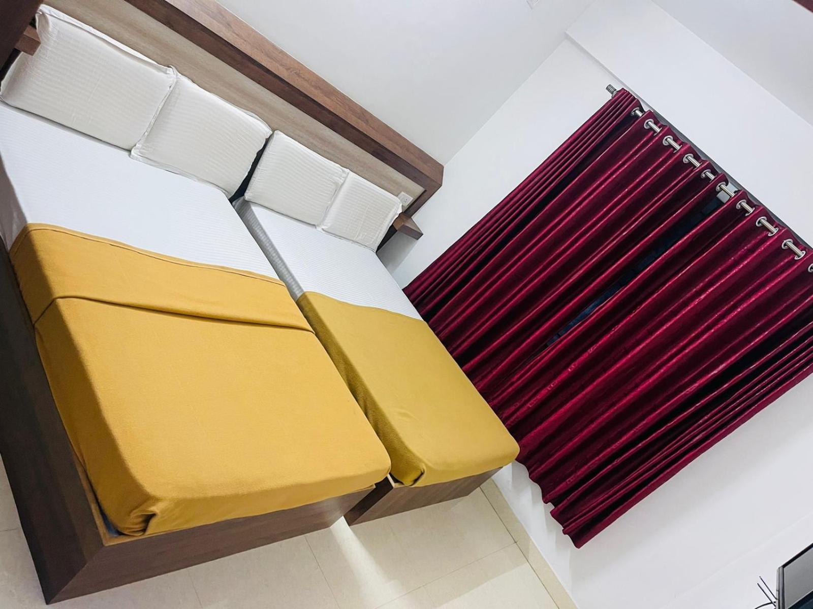 B Six Hotel Bangalore Eksteriør bilde