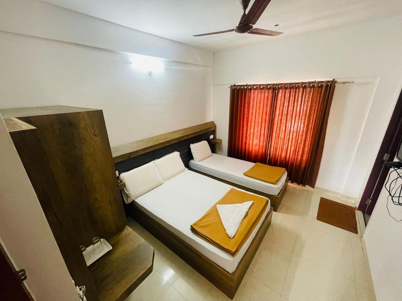 B Six Hotel Bangalore Eksteriør bilde
