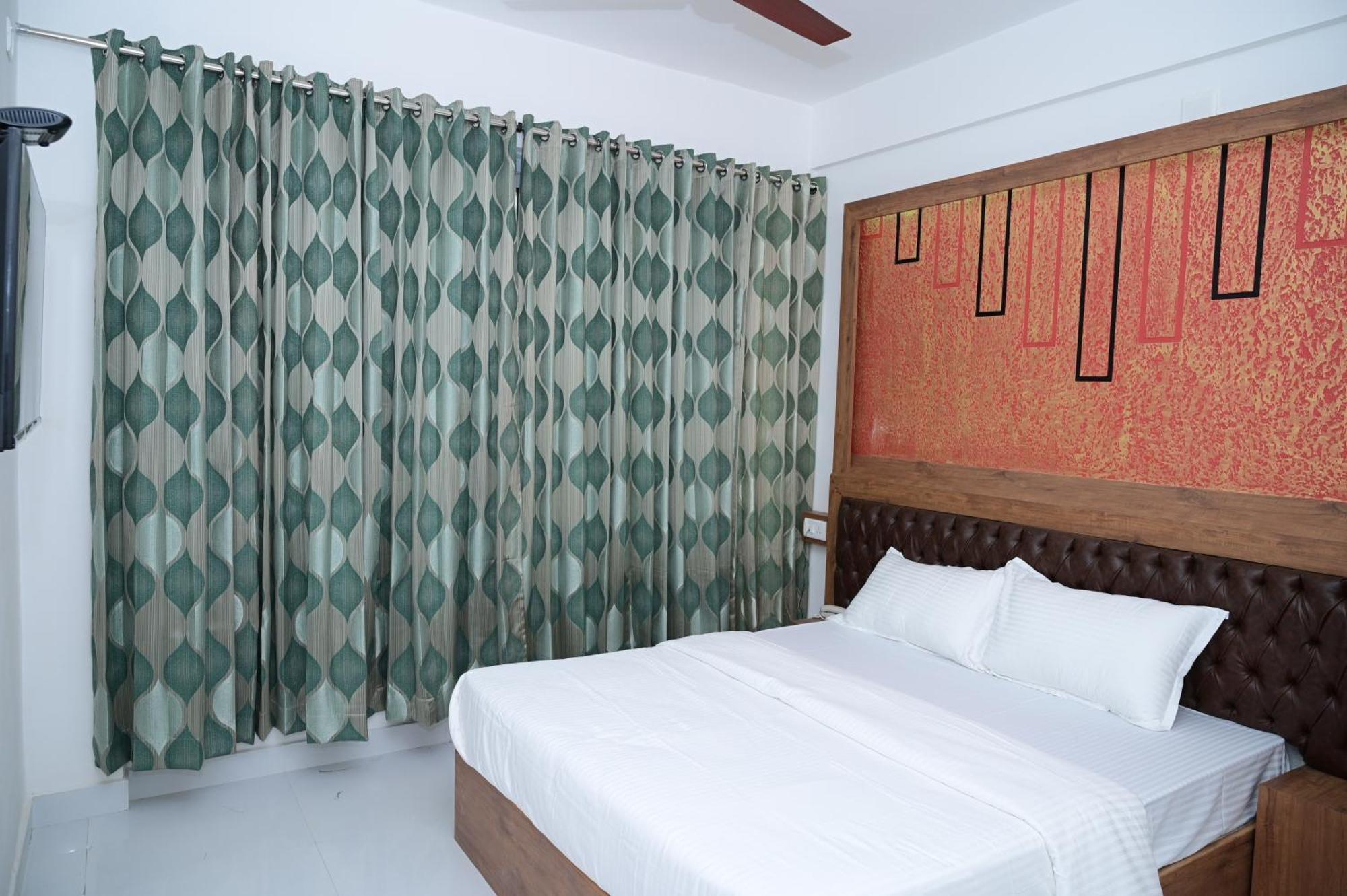 B Six Hotel Bangalore Eksteriør bilde