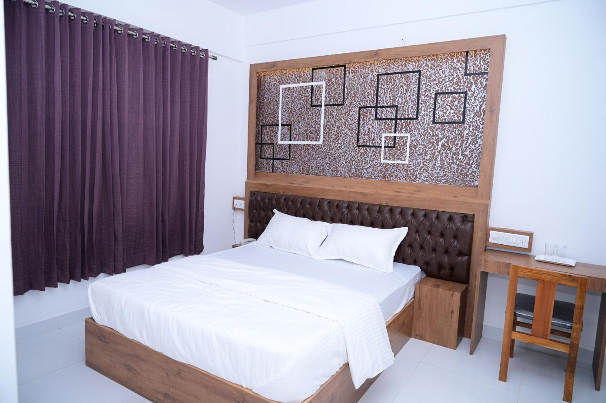 B Six Hotel Bangalore Eksteriør bilde