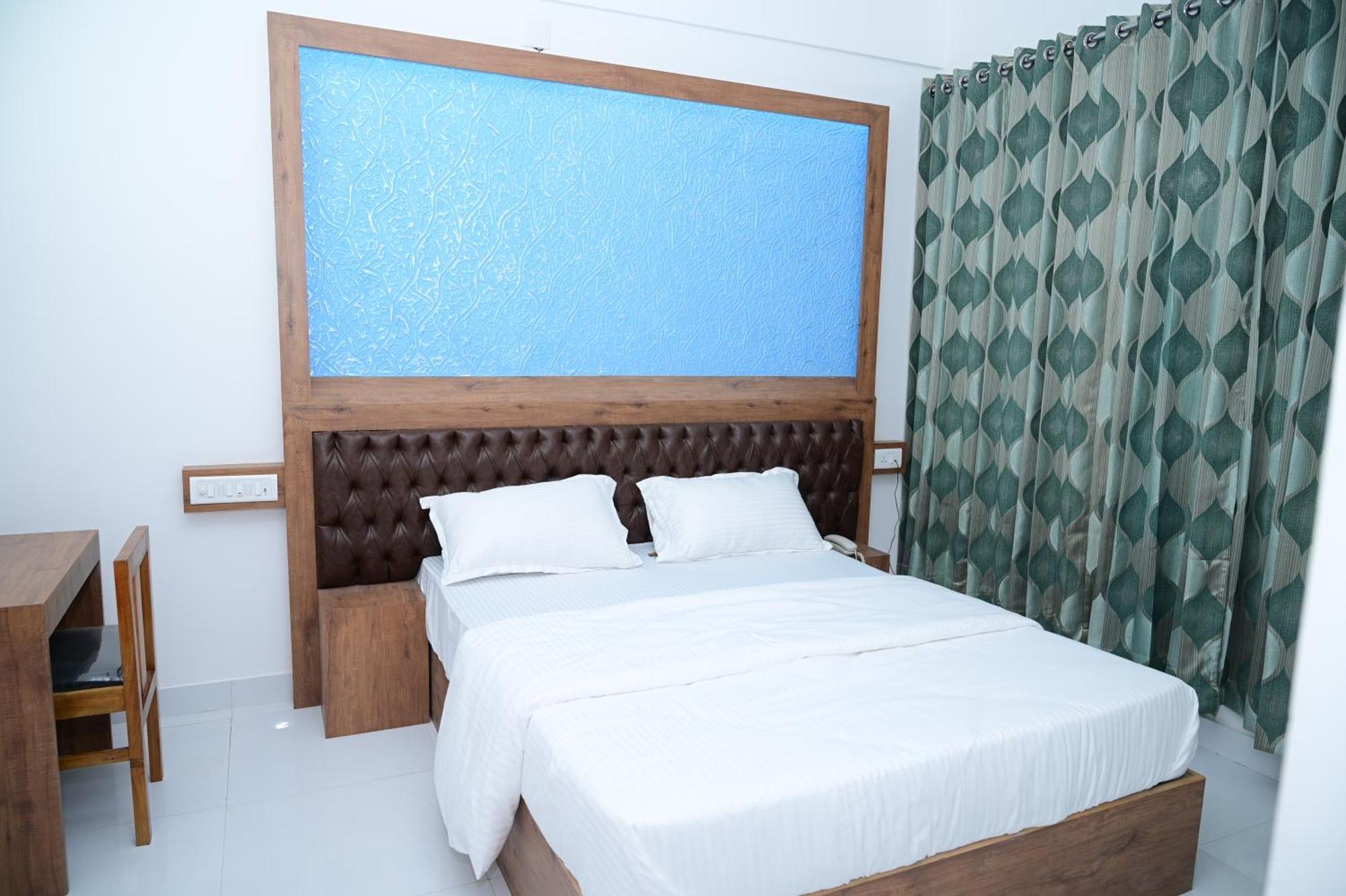 B Six Hotel Bangalore Eksteriør bilde