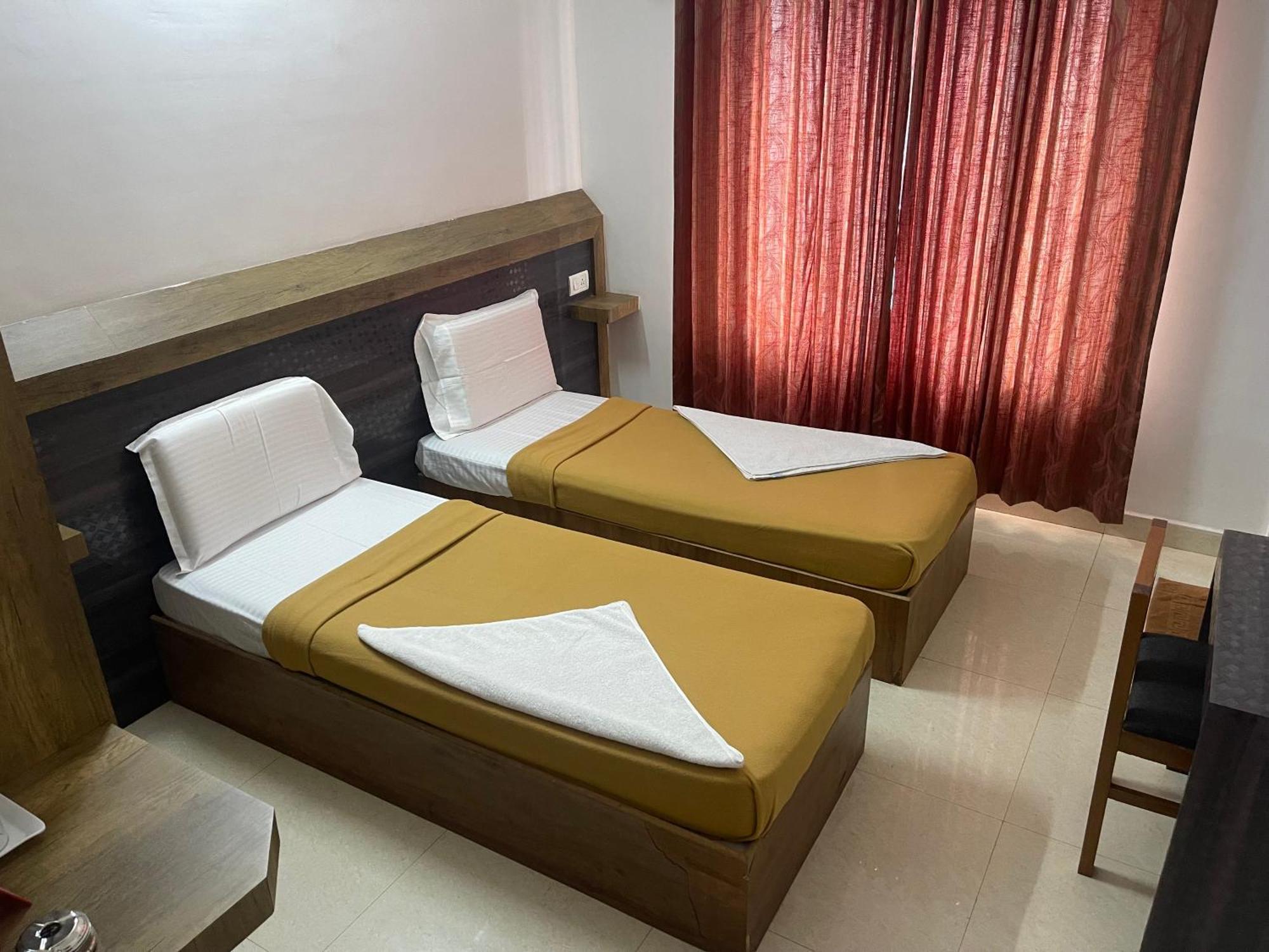B Six Hotel Bangalore Eksteriør bilde