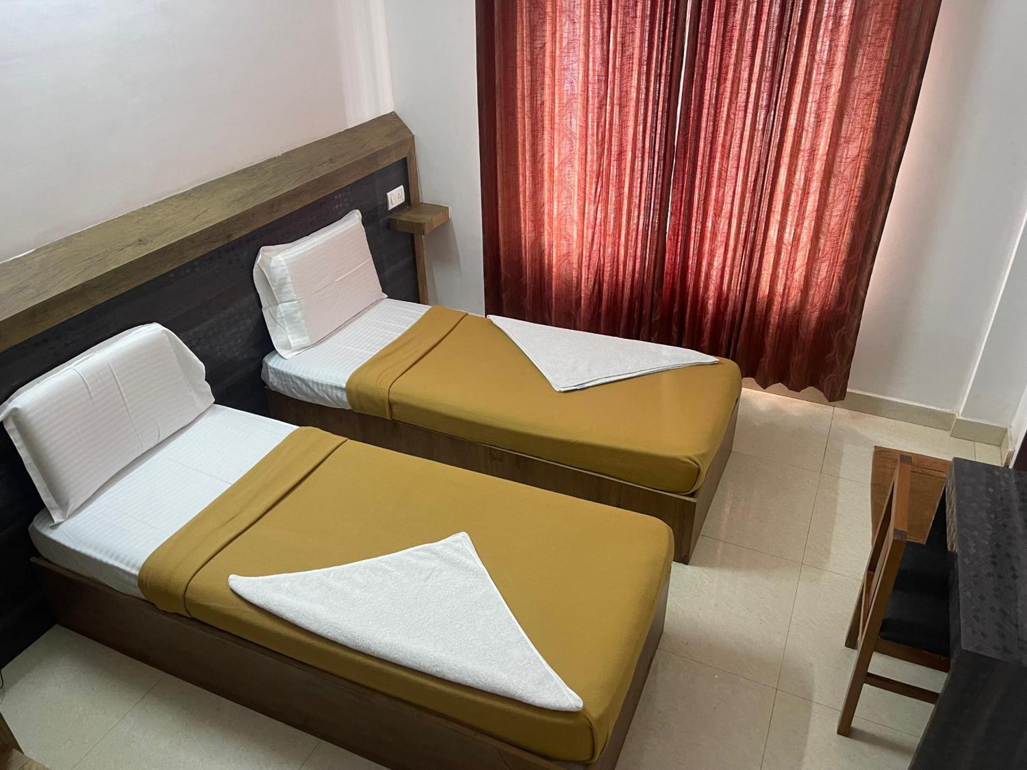B Six Hotel Bangalore Eksteriør bilde
