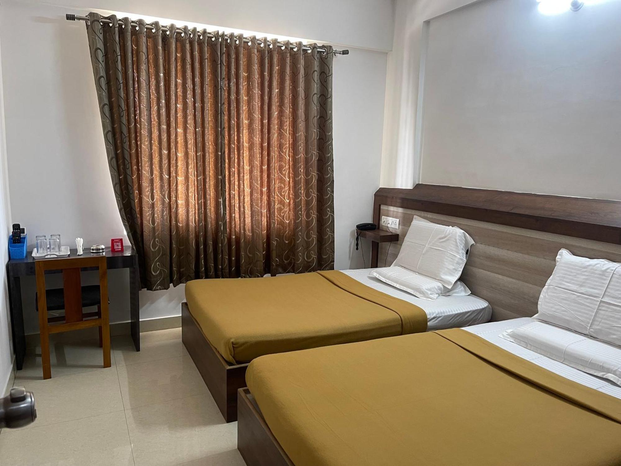 B Six Hotel Bangalore Eksteriør bilde