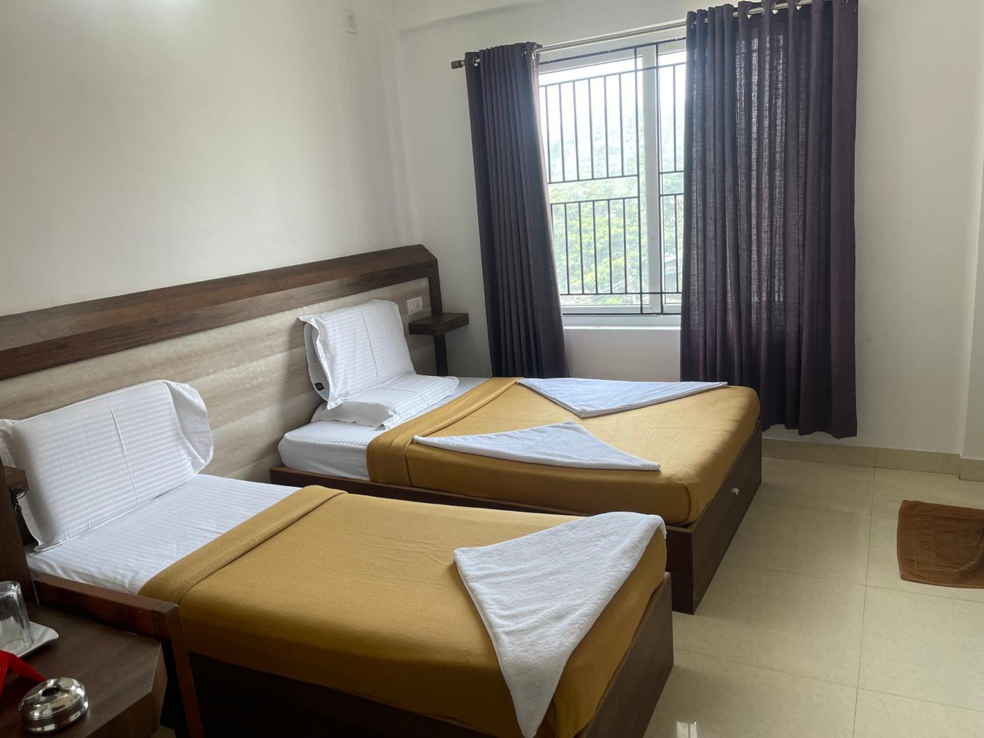 B Six Hotel Bangalore Eksteriør bilde